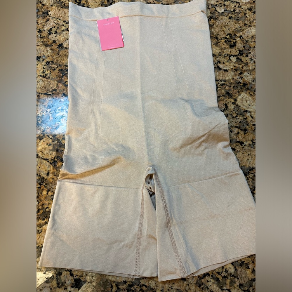Spanx Everyday Shaping Panties sz L